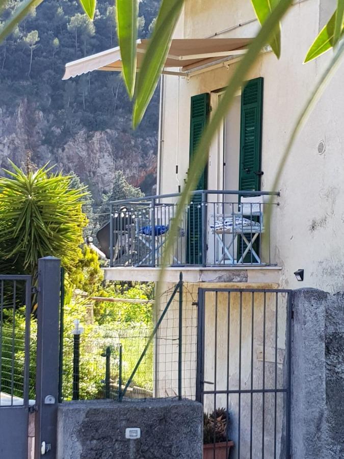 Апартаменты Mini Ca Del Borgo Финале Лигуре Экстерьер фото